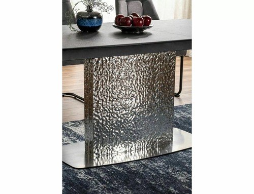 Трапезна маса МОНКЛЕАР