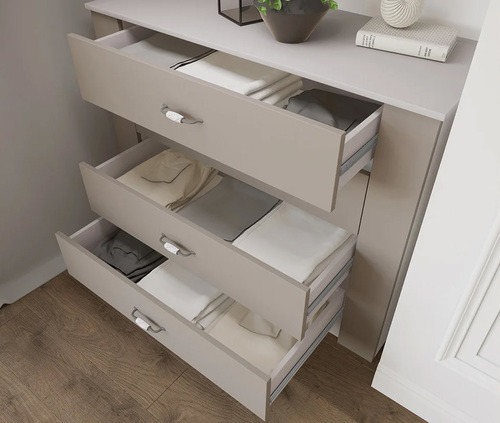 Скрин БУТИК , който Ви предоставя всичко необходимо за обзавеждането на Вашата спалня.